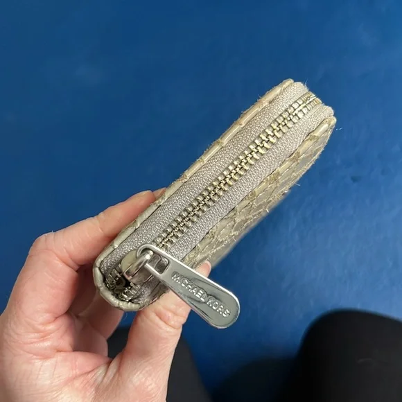 Michael Kors wallet - Picture 3 of 6